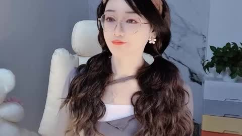 Snapshot of happysweetie168 chatting on December 21, 3:58 am Daisy online show from December 21, 3:58 am