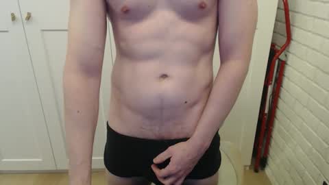 happyvelvetpaw online show from January 14, 5:46 am