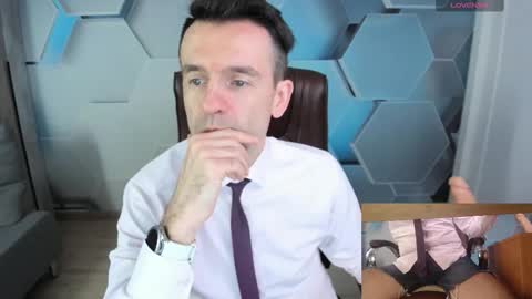 Steve online show from February 6, 9:34 am