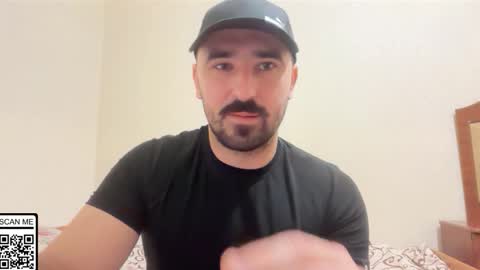 Snapshot of hard_to_obey chatting on October 14, 5:58 pm Vadim online show from October 14, 5:58 pm