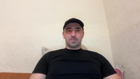 Snapshot of hard_to_obey chatting on November 14, 3:44 pm Vadim online show from November 14, 3:44 pm