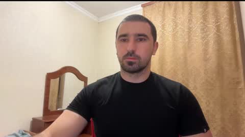 Snapshot of hard_to_obey chatting on November 23, 6:19 pm Vadim online show from November 23, 6:19 pm