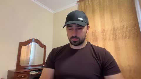 Snapshot of hard_to_obey chatting on November 30, 12:20 pm Vadim online show from November 30, 12:20 pm