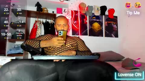 Snapshot of hardboy_latin chatting on November 16, 2:50 am hardboy_latin online show from November 16, 2:50 am