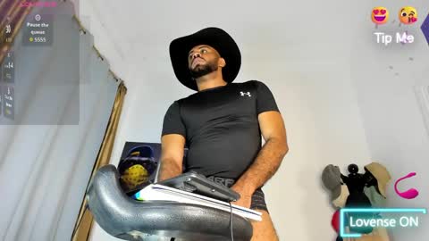 hardboy_latin online show from April 22, 4:26 am