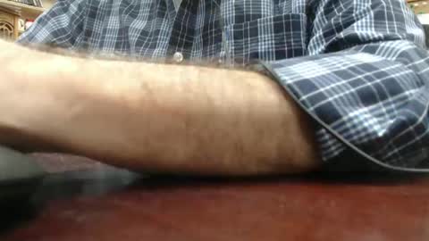 Snapshot of hardbuns chatting on March 6, 4:38 pm Brad online show from March 6, 4:38 pm
