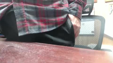 Snapshot of hardbuns chatting on November 22, 8:52 pm Brad online show from November 22, 8:52 pm