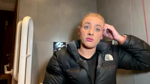 hardcoreslutxx online show from October 19, 1:17 am