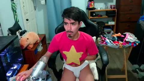 Snapshot of harddmikee chatting on February 2, 3:49 am harddmikee online show from February 2, 3:49 am