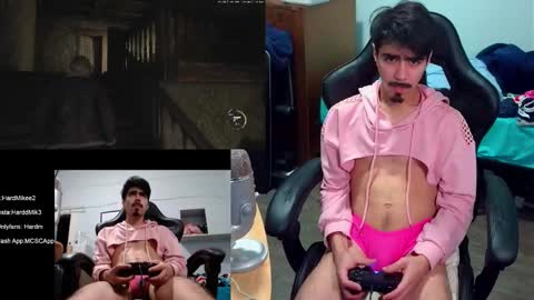 Snapshot of harddmikee chatting on February 14, 12:07 am harddmikee online show from February 14, 12:07 am