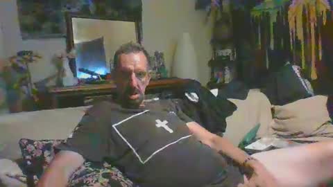 Snapshot of hardjay74 chatting on April 7, 10:59 am hardjay74 online show from April 7, 10:59 am