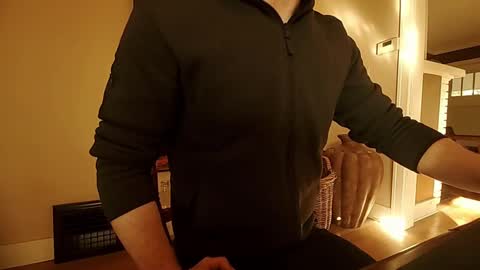 Tom online show from October 9, 10:19 pm