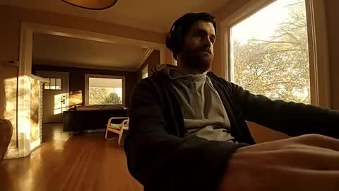 Tom online show from October 29, 11:17 pm