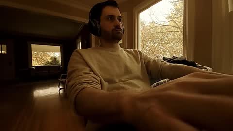 Tom online show from November 6, 11:37 pm