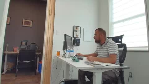 hardworkertn online show from November 18, 6:45 pm