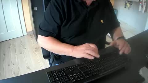 hardy3251 online show from September 22, 10:17 am