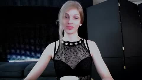 Snapshot of hardy_green chatting on October 28, 4:27 am Miss Hardy online show from October 28, 4:27 am