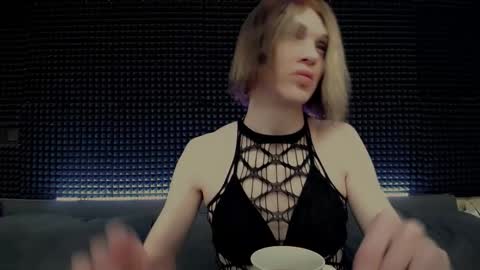 Snapshot of hardy_green chatting on March 6, 4:09 am Miss Hardy online show from March 6, 4:09 am