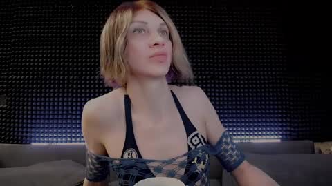 Snapshot of hardy_green chatting on March 20, 3:55 am Miss Hardy online show from March 20, 3:55 am