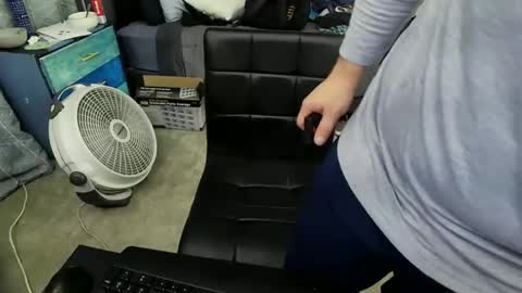 hardyhar702 online show from November 16, 9:37 am