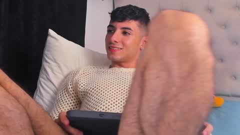 Snapshot of harley_fairy chatting on December 5, 10:45 pm Harley online show from December 5, 10:45 pm