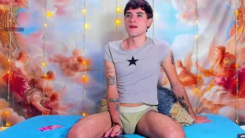 Snapshot of harley_fairy chatting on May 9, 2:11 pm Harley online show from May 9, 2:11 pm