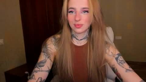 Julia online show from September 30, 5:12 am