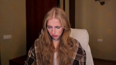 Julia online show from October 16, 5:52 am