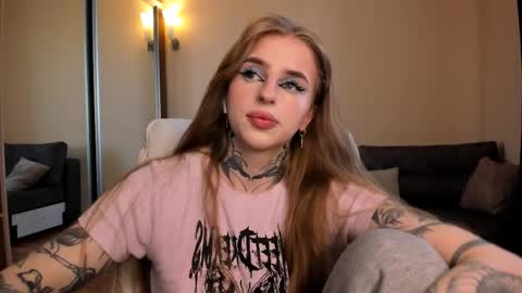 Julia online show from March 27, 5:24 am