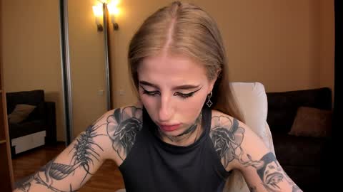 Julia online show from March 30, 5:19 am