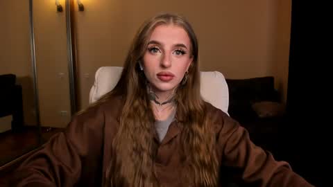 Julia online show from April 12, 5:12 am