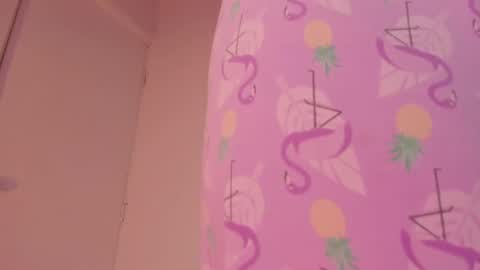 Annie online show from December 5, 6:55 am