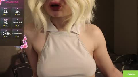 Snapshot of harleyheat69 chatting on May 25, 8:48 pm Hanna online show from May 25, 8:48 pm