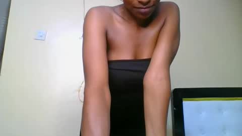 Snapshot of harmlessbitch chatting on October 1, 9:59 am harmlessbitch online show from October 1, 9:59 am