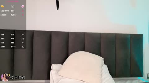 Snapshot of harmonybabe_ chatting on April 21, 1:42 am Harmony online show from April 21, 1:42 am
