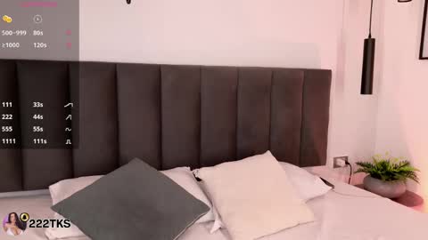 Snapshot of harmonybabe_ chatting on April 25, 8:28 pm Harmony online show from April 25, 8:28 pm