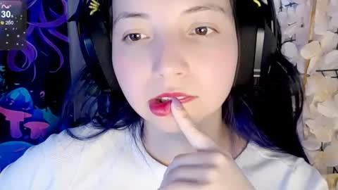 Snapshot of harmonys_couple_ chatting on October 28, 8:55 pm Harmonys World online show from October 28, 8:55 pm