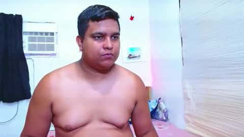 Snapshot of haroldlucky chatting on October 25, 12:51 am harold online show from October 25, 12:51 am