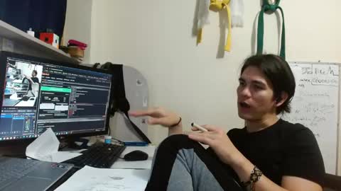Snapshot of haroldtalk chatting on May 22, 7:59 am haroldtalk online show from May 22, 7:59 am