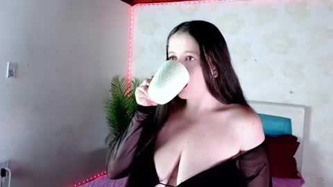 harper_brownn online show from October 8, 1:09 pm