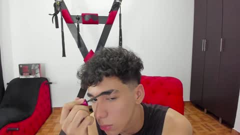 Snapshot of harry_latinboy chatting on January 8, 1:42 am Harry online show from January 8, 1:42 am