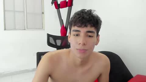 Snapshot of harry_latinboy chatting on March 3, 10:42 pm Harry online show from March 3, 10:42 pm