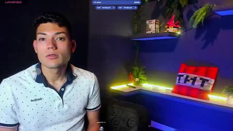 Snapshot of harrydavidsonx chatting on April 17, 4:10 pm ... online show from April 17, 4:10 pm