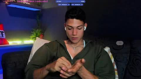 Snapshot of harrydavidsonx chatting on April 23, 1:18 am ... online show from April 23, 1:18 am