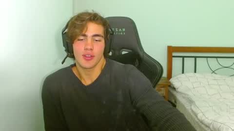 harryking1 online show from October 12, 7:02 pm