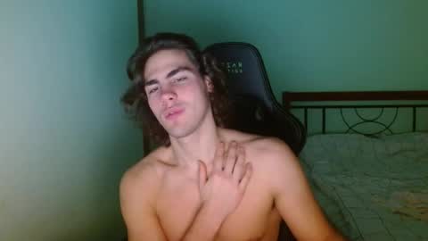 Snapshot of harryking1 chatting on March 11, 2:28 am harryking1 online show from March 11, 2:28 am