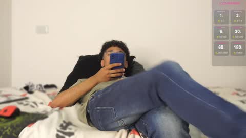 Snapshot of harrytwink18 chatting on December 17, 4:43 pm HARRY online show from December 17, 4:43 pm