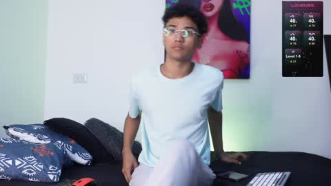 Snapshot of harrytwink18 chatting on January 7, 1:24 pm HARRY online show from January 7, 1:24 pm