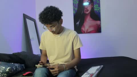 Snapshot of harrytwink18 chatting on February 18, 1:22 pm HARRY online show from February 18, 1:22 pm