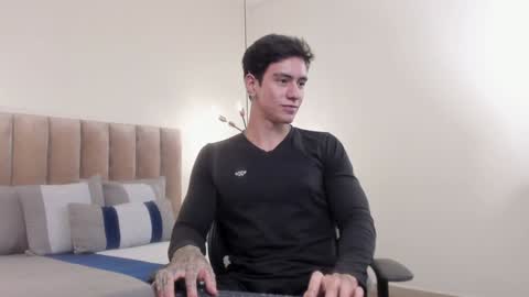 Snapshot of harryy_joness chatting on January 28, 6:07 pm Harry Jones online show from January 28, 6:07 pm